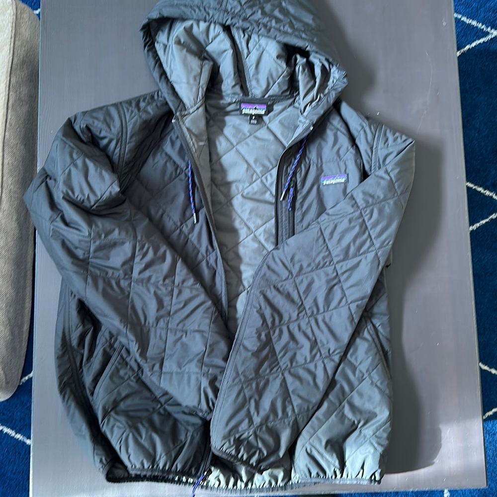 Patagonia quilted diamond hooded jacket